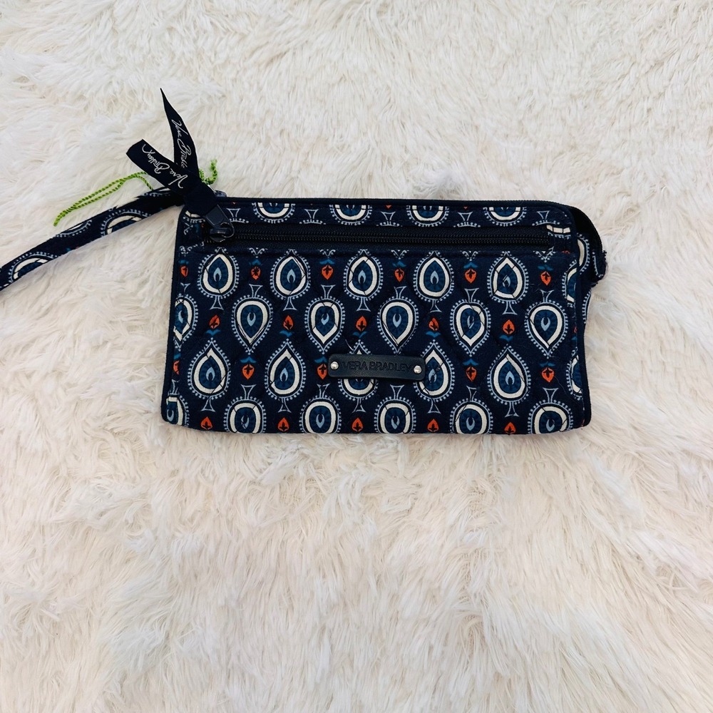 Vera Bradley RFID All In‎ One Wristlet Navy Blue Quilted Teardrop 8x5